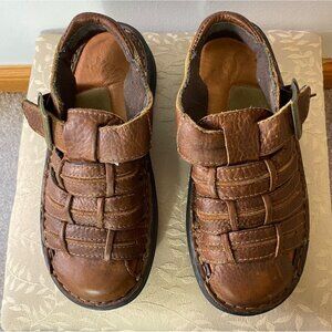 Gbx Brown Leather Closed-Toe Chunky Sandals Adjustable Strap Cushioned Soles 7M